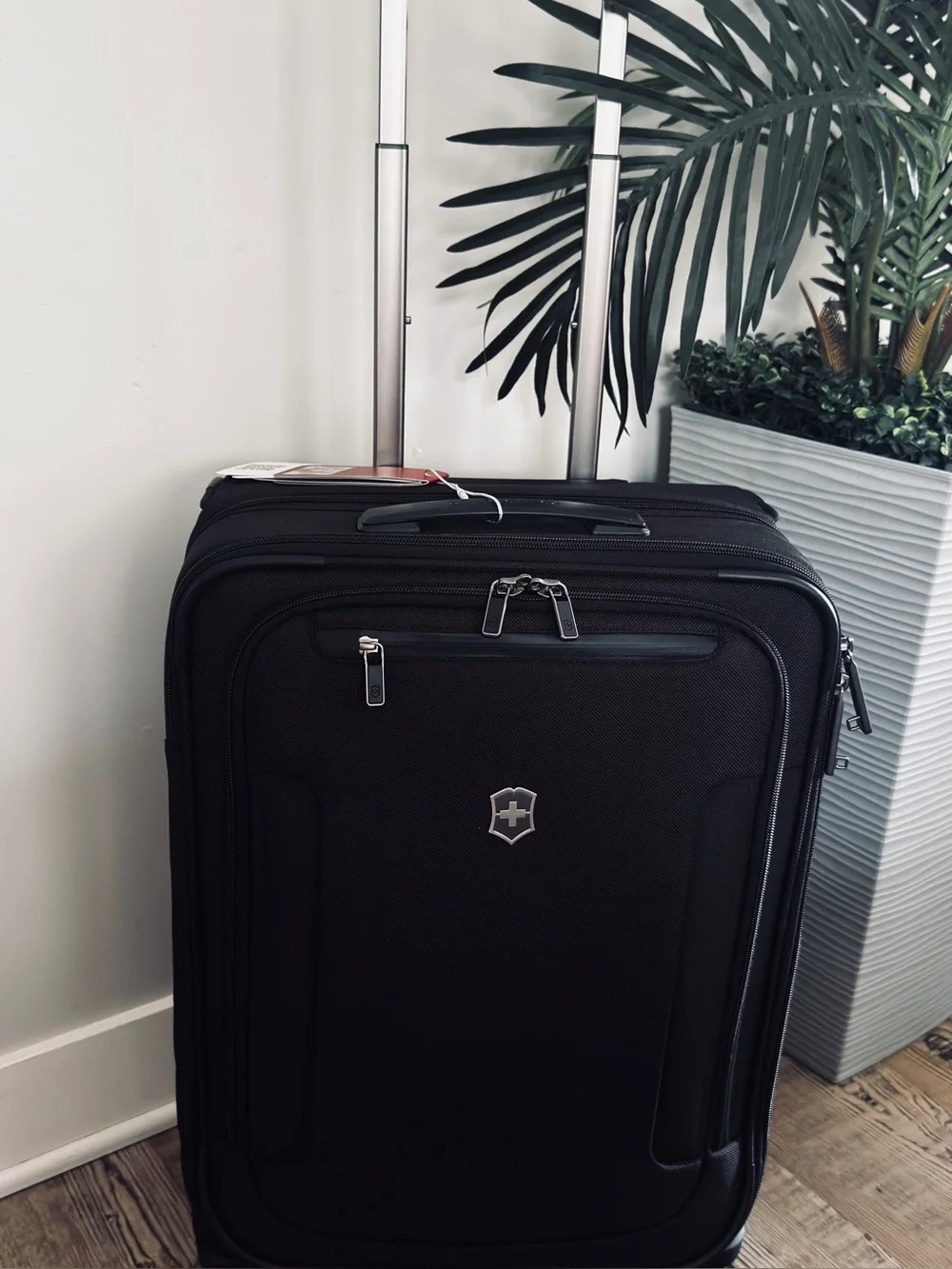 Victorinox Werks Traveler 7.0 Frequent Flyer Carry-On Spinner Upright 🕴🏖